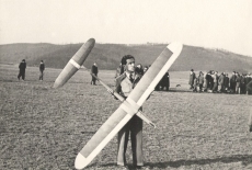 Pluto, 1946 Medlánky