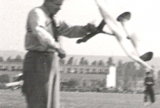 1946 - Zdeněk Husička při startu svého modelu Smeták